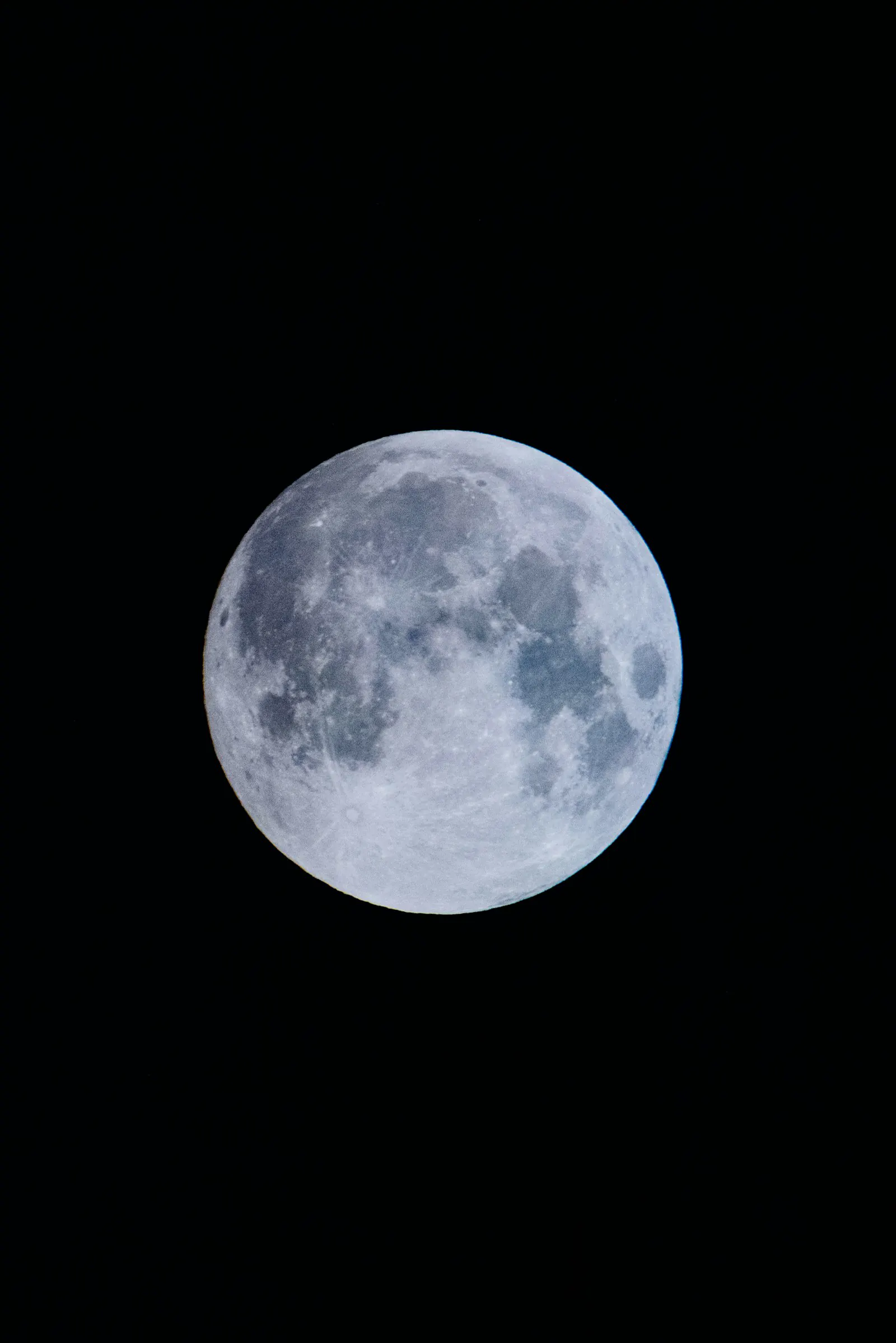 Full lunar disc against deep space